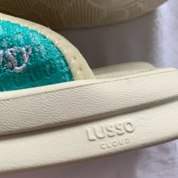 Free & Easy x Lusso Cloud Pelli Slip Ons - Picture 8 of 11